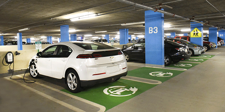 Cómo se regula la presencia de los coches eléctricos en las comunidades de vecinos