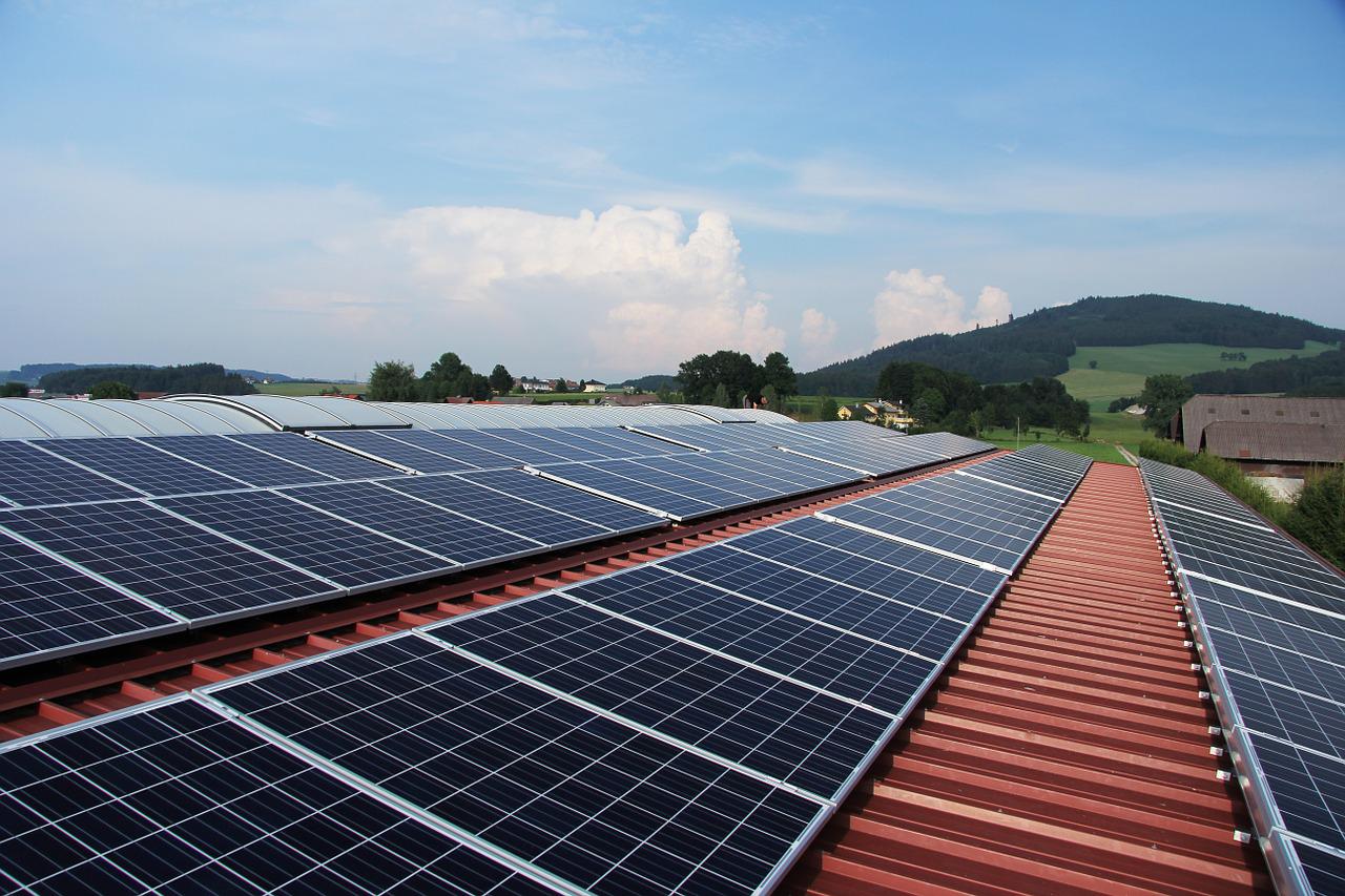 Paneles solares en la comunidad: beneficios y aprobación