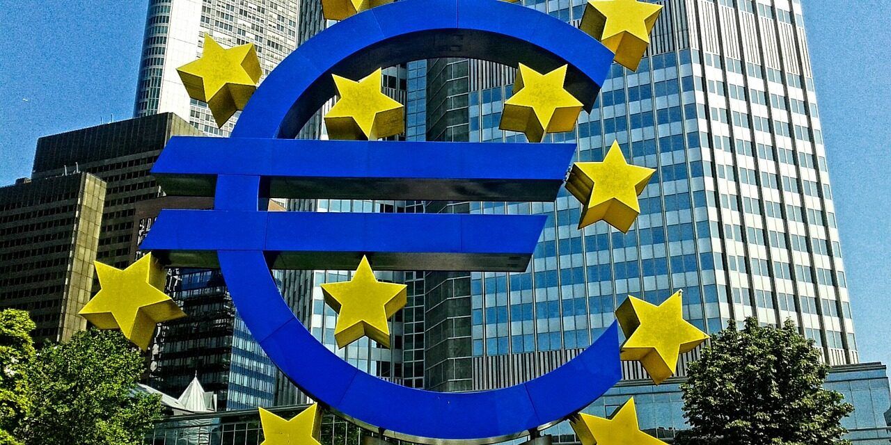 El BCE sube los tipos de interés 0,5, lo que encarecerá las hipotecas variables